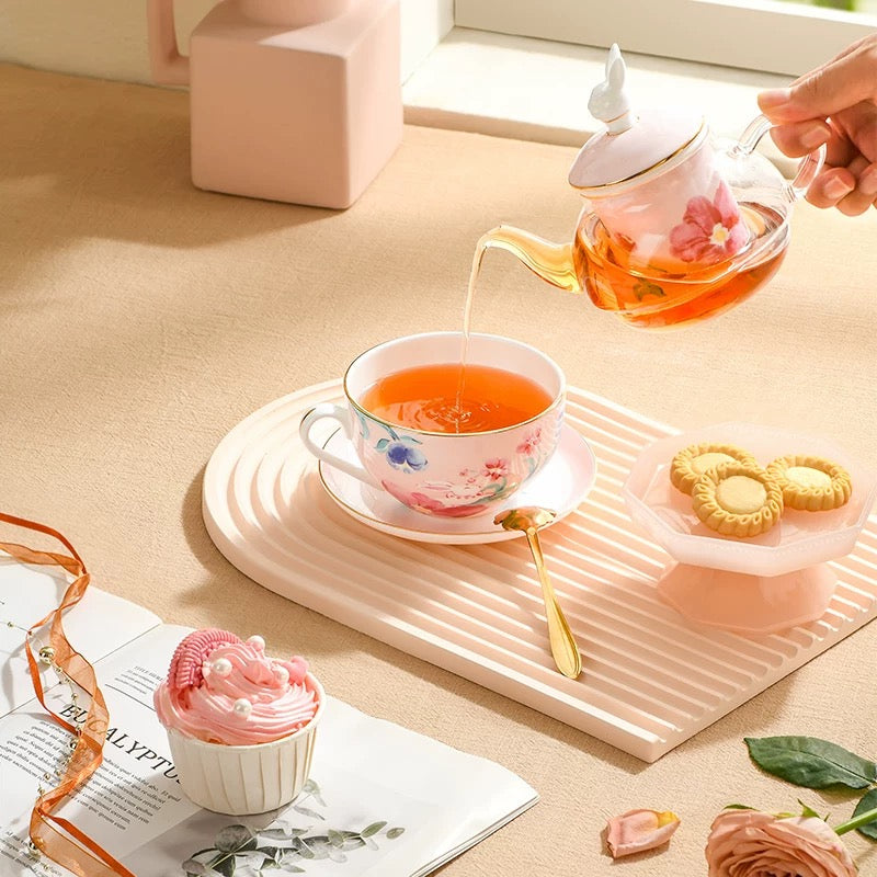 Nutcracker Mother & Child Teapot Set – English Afternoon Tea Teapot, Cups & Saucers Set