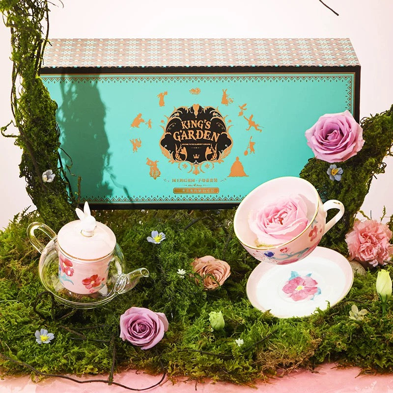 Nutcracker Mother & Child Teapot Set – English Afternoon Tea Teapot, Cups & Saucers Set